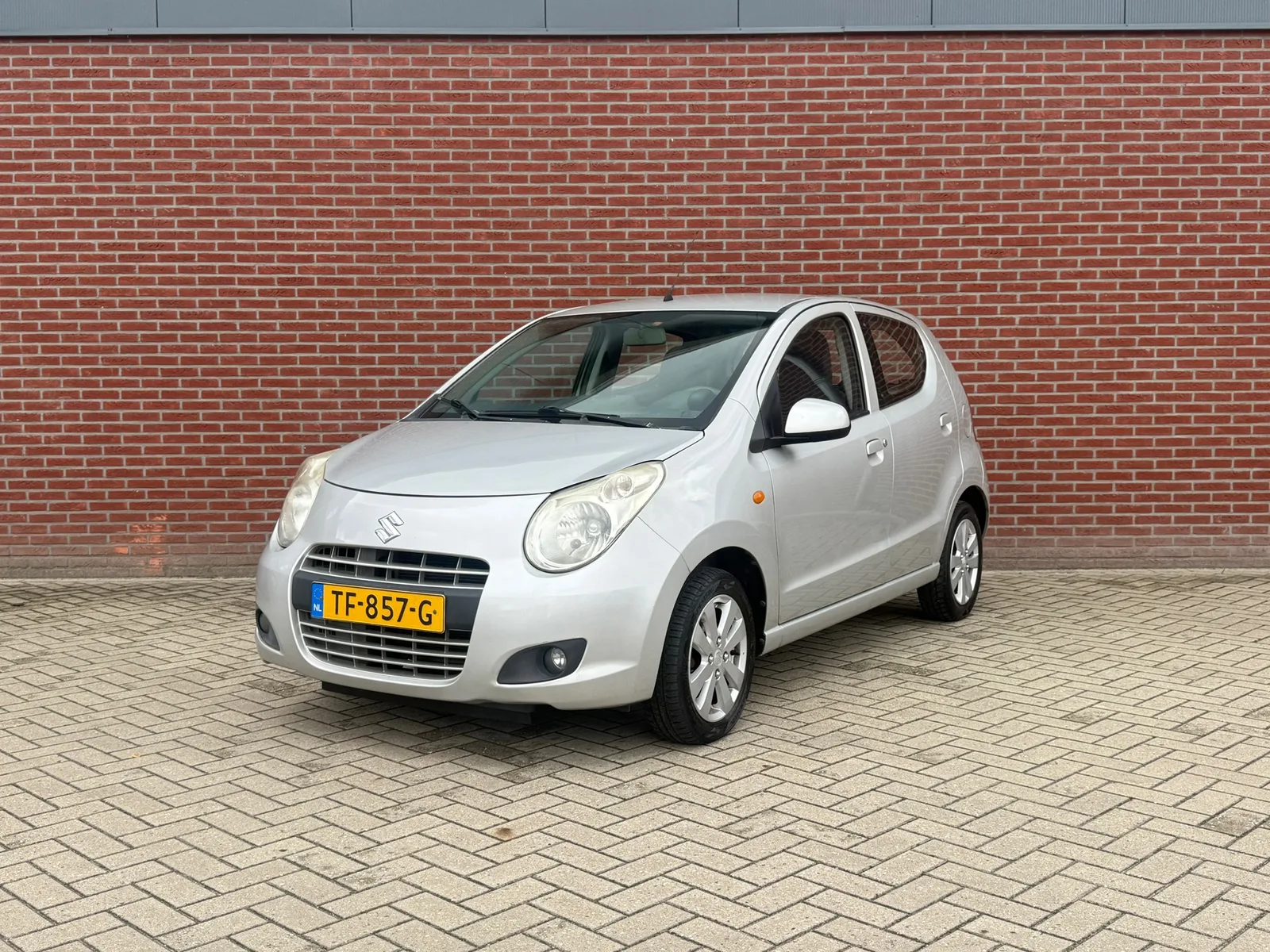 Suzuki Alto (2009) — foto 1