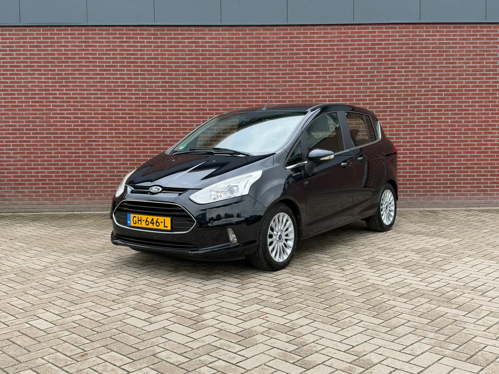 Ford B-Max (2015) — foto 1