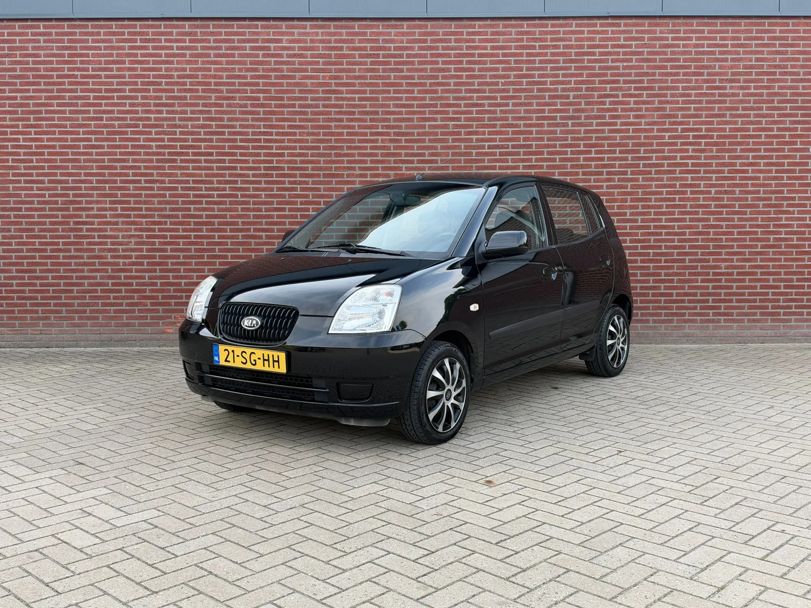 Kia Picanto (2006) — foto 1