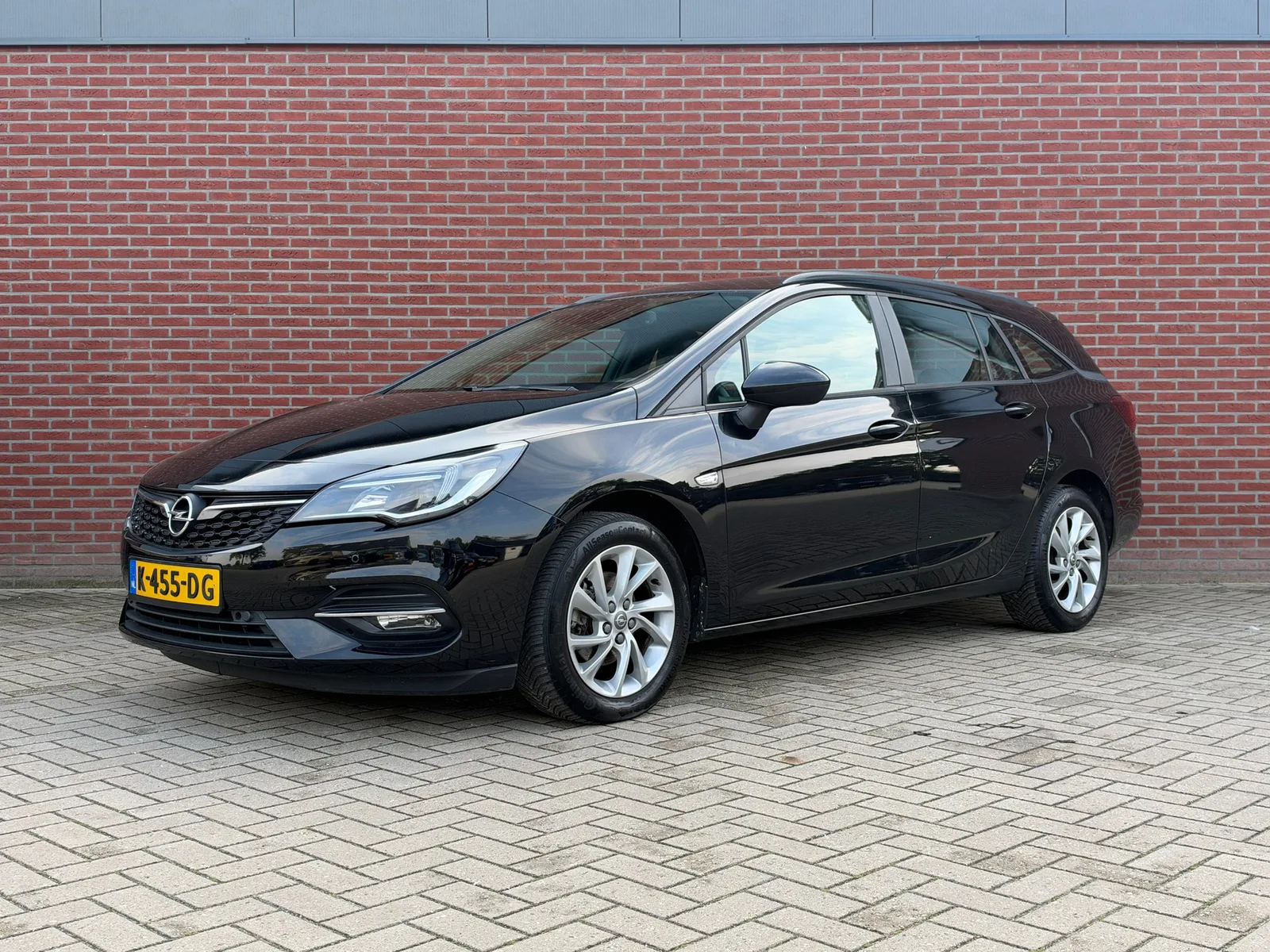 Opel Astra (2020) — foto 1