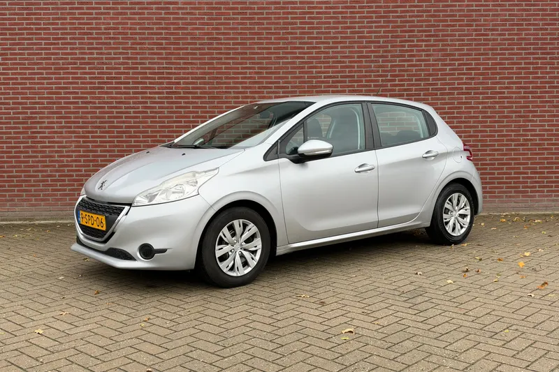 Peugeot 208 (2013)