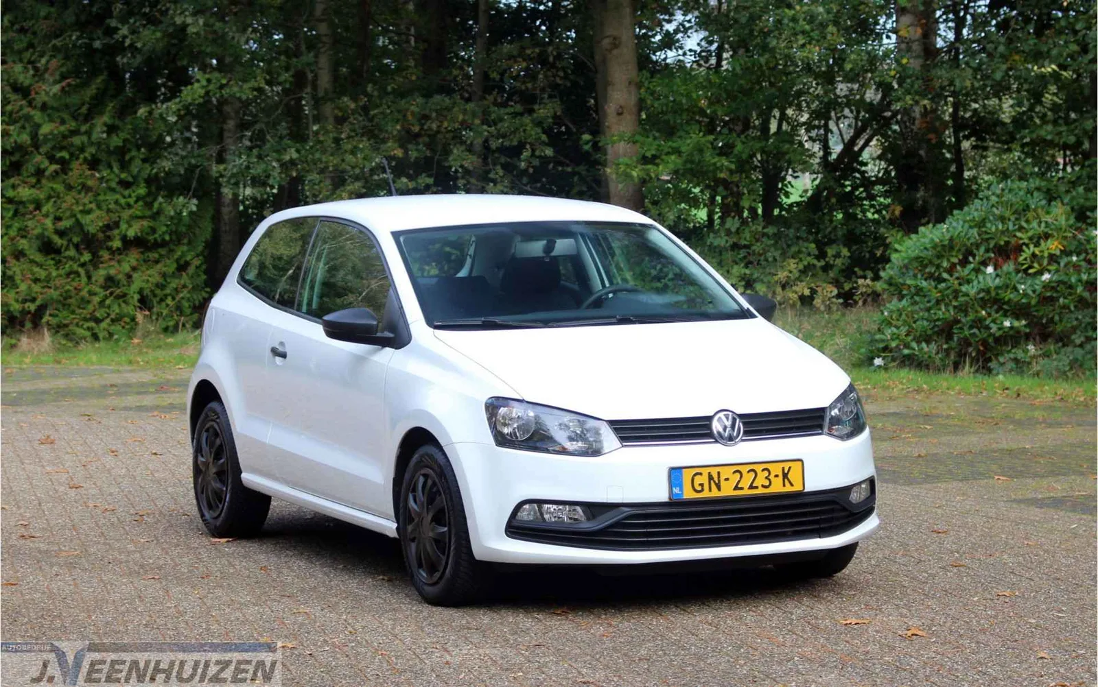 Volkswagen Polo (2015) — foto 1