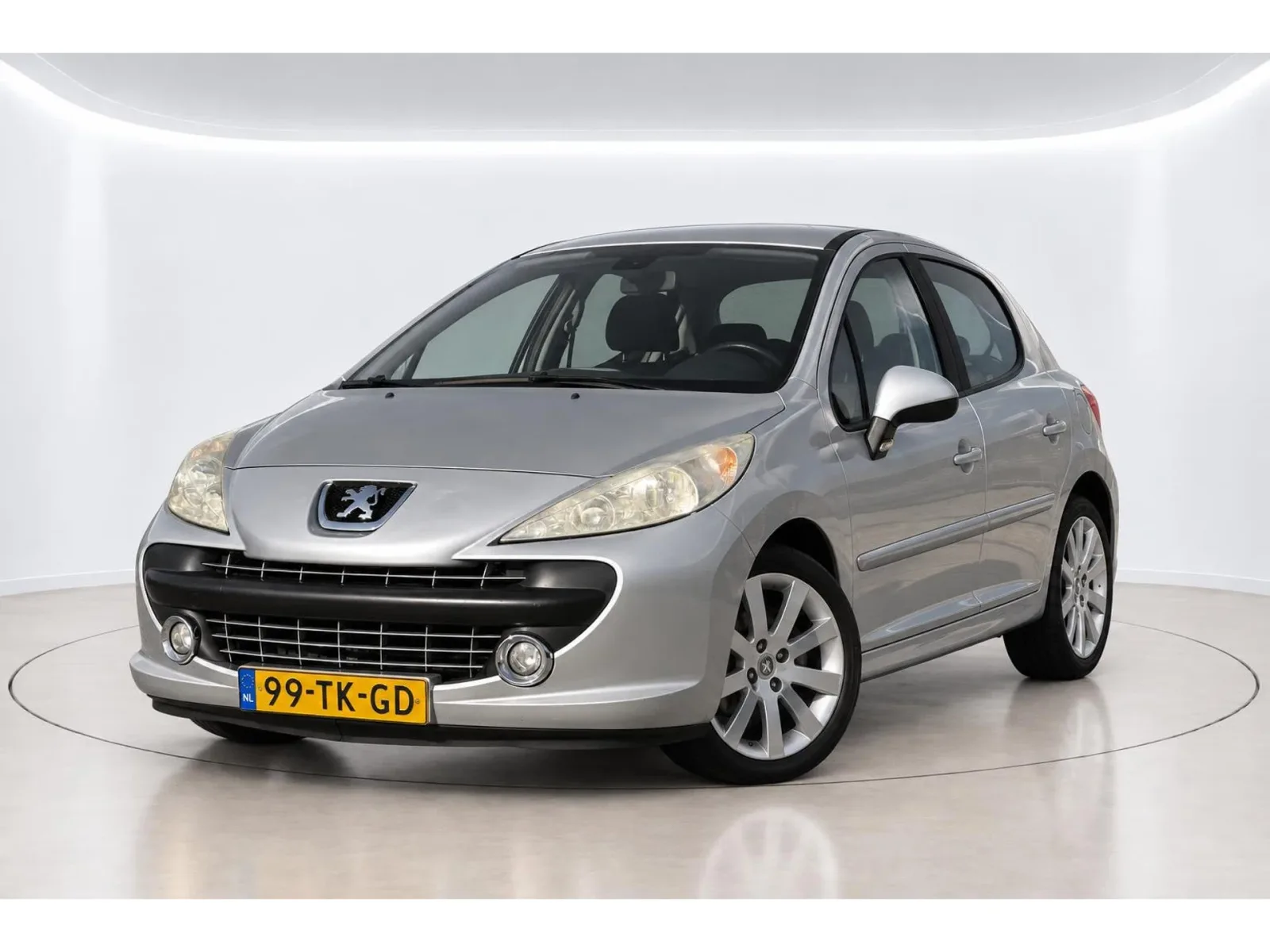 Peugeot 207 (2006) — foto 1
