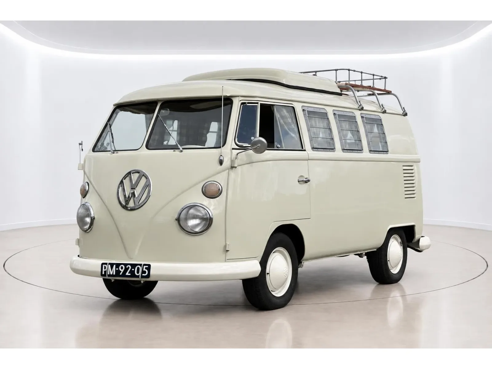 Volkswagen Transporter (1967) — foto 1