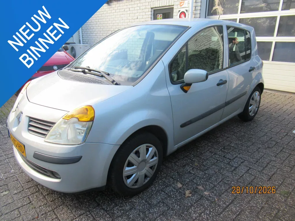 Renault Modus (2006) — foto 1