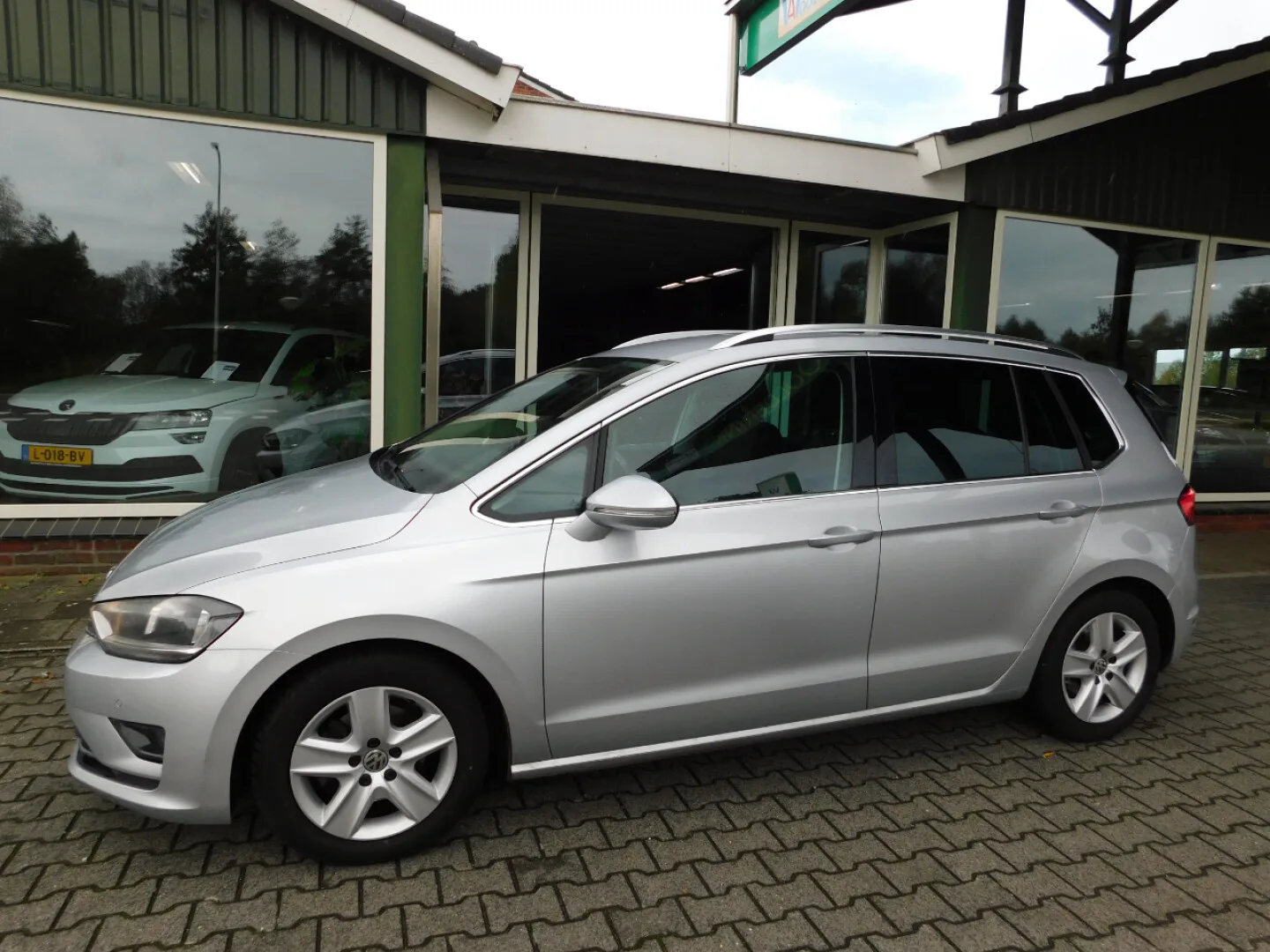 Volkswagen Golf Sportsvan (2014) — foto 1