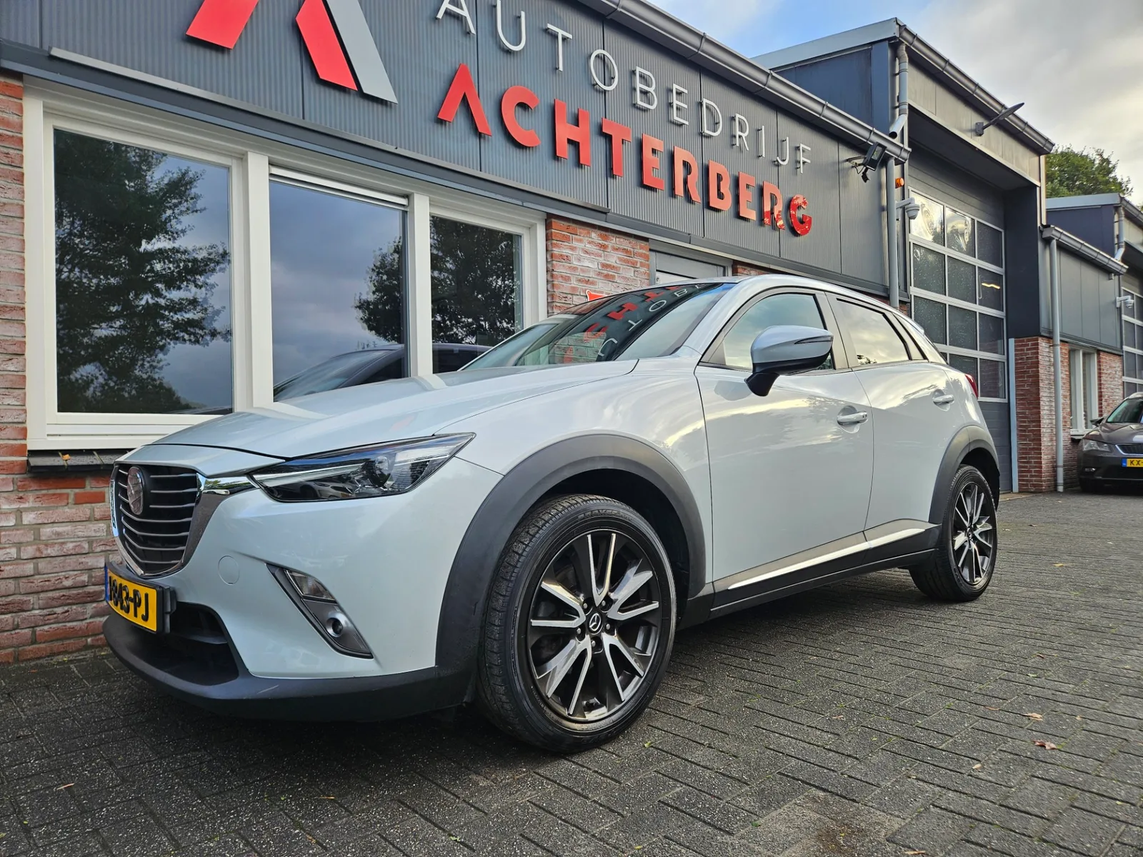 Mazda CX-3 (2015) — foto 1
