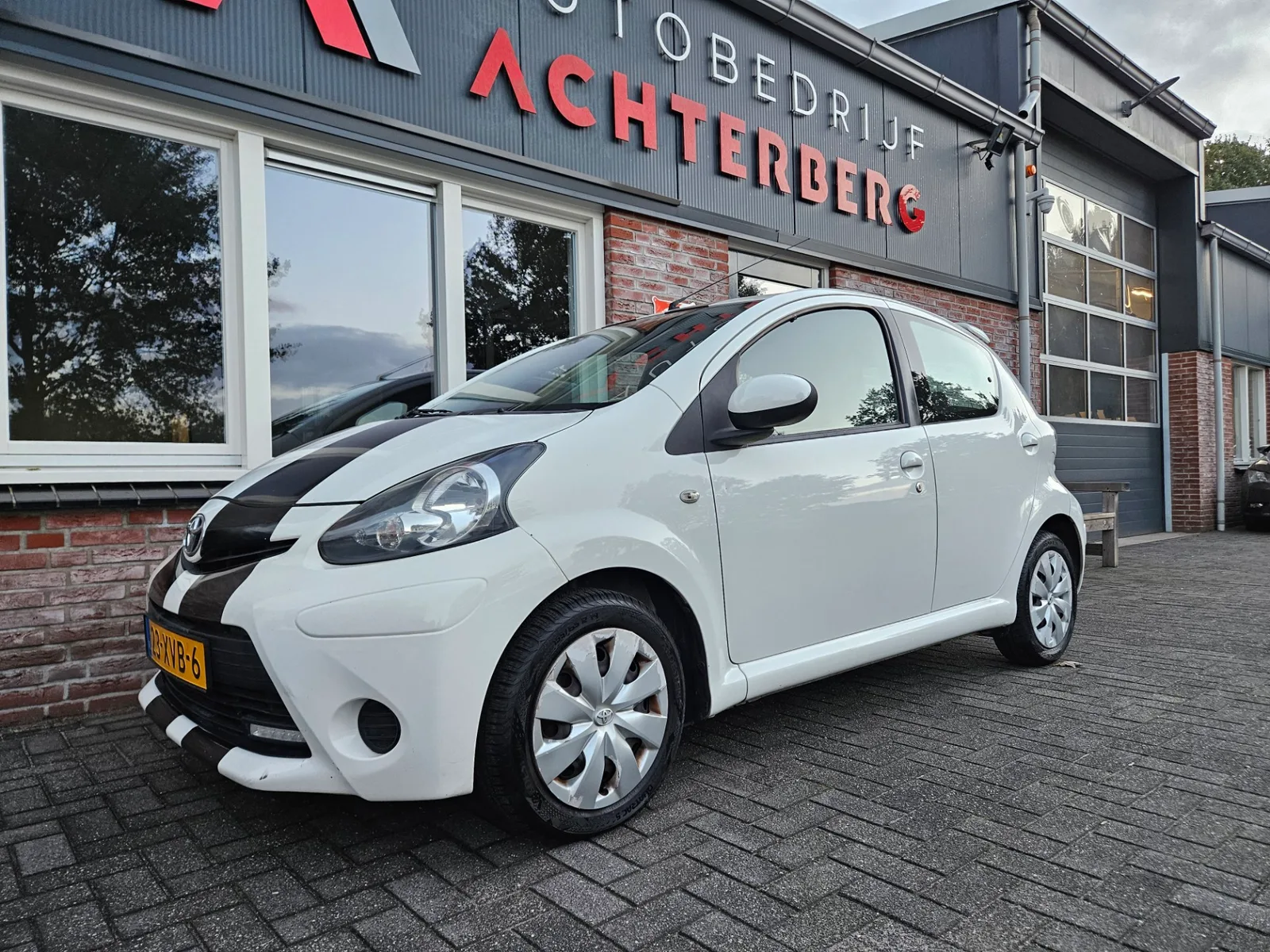 Toyota Aygo (2012) — foto 1