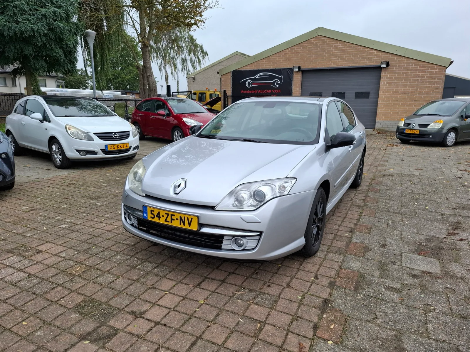 Renault Laguna (2008) — foto 1