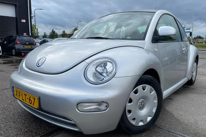 Volkswagen New Beetle (1999)