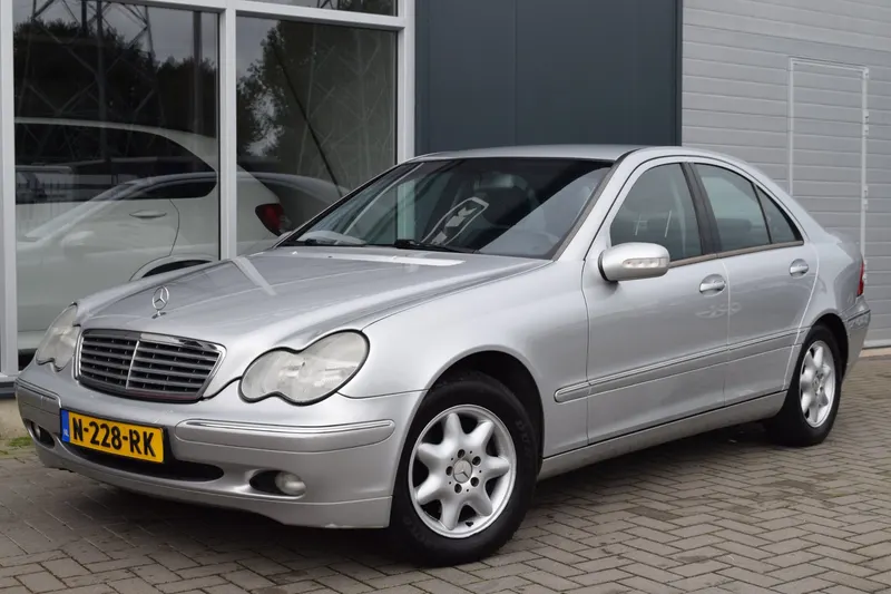 Mercedes-Benz C-Klasse (2002)