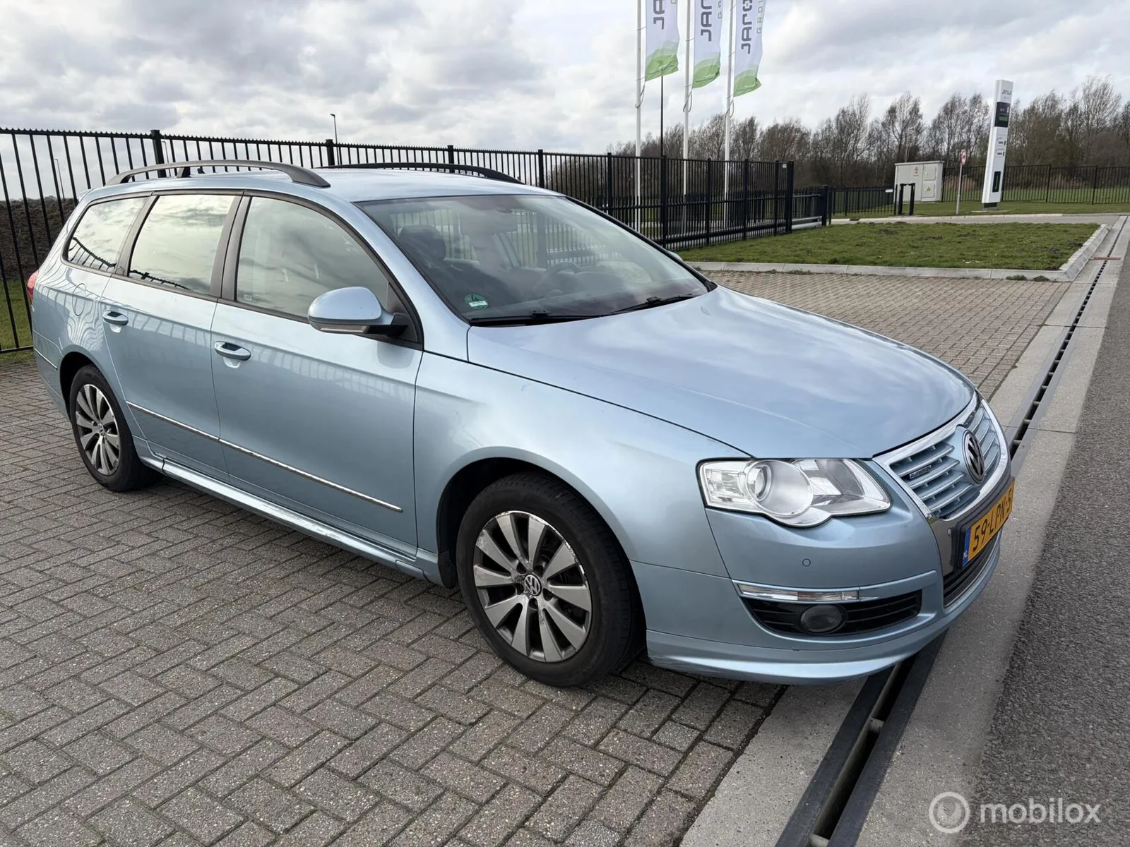 Volkswagen Passat (2010) — foto 1