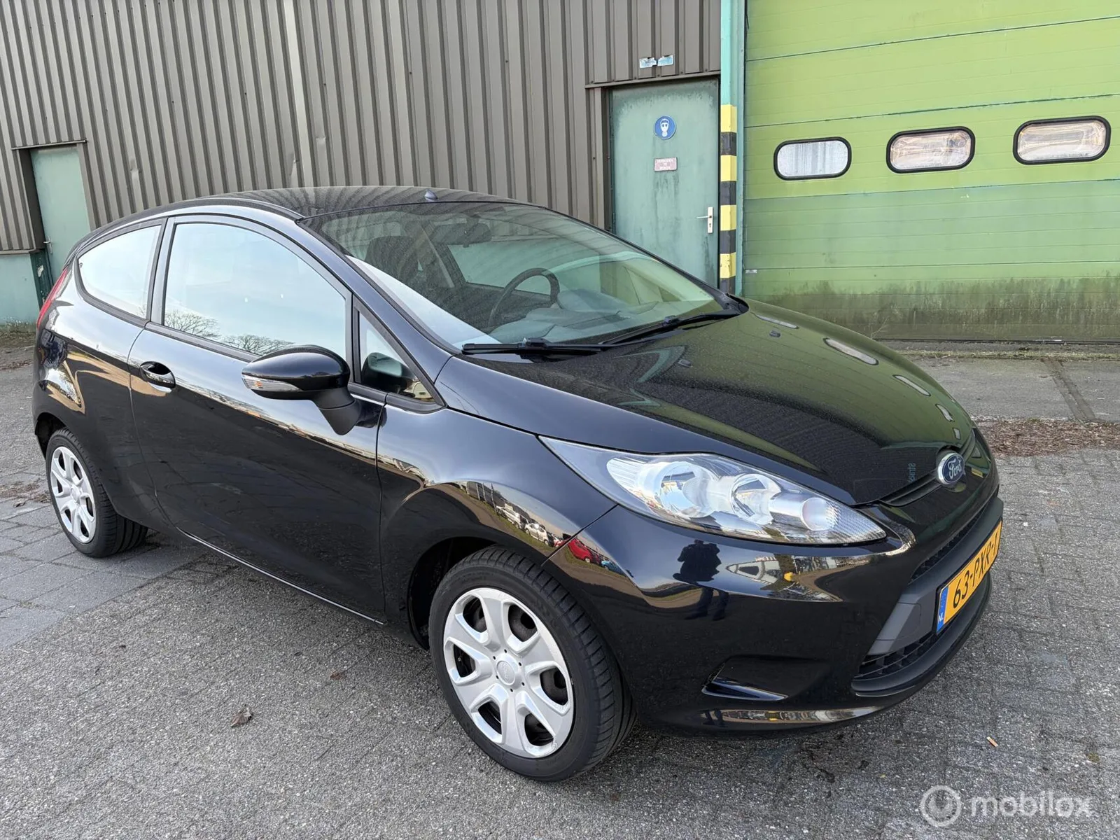 Ford Fiesta (2011) — foto 1