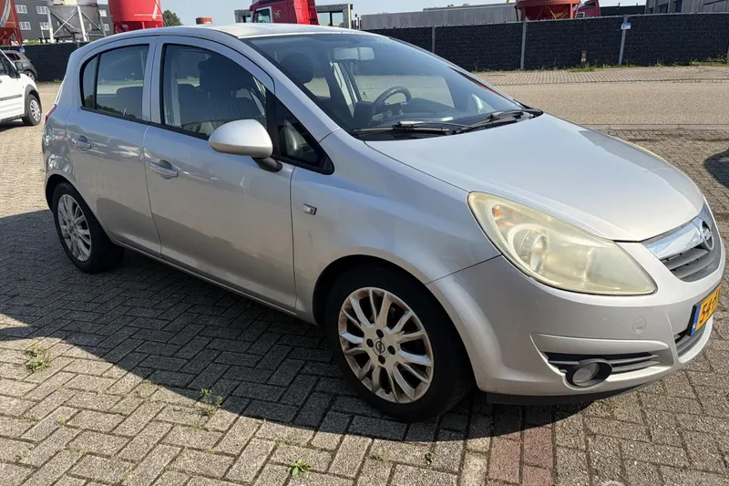 Opel Corsa (2009)