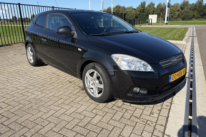 Kia ProCeed (2009)