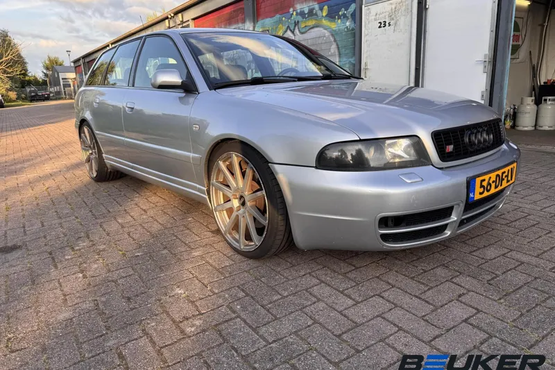 Audi S4 (1999)