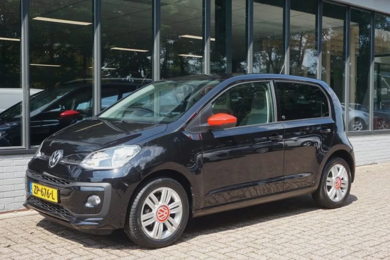 Volkswagen Up! (2017) — foto 1