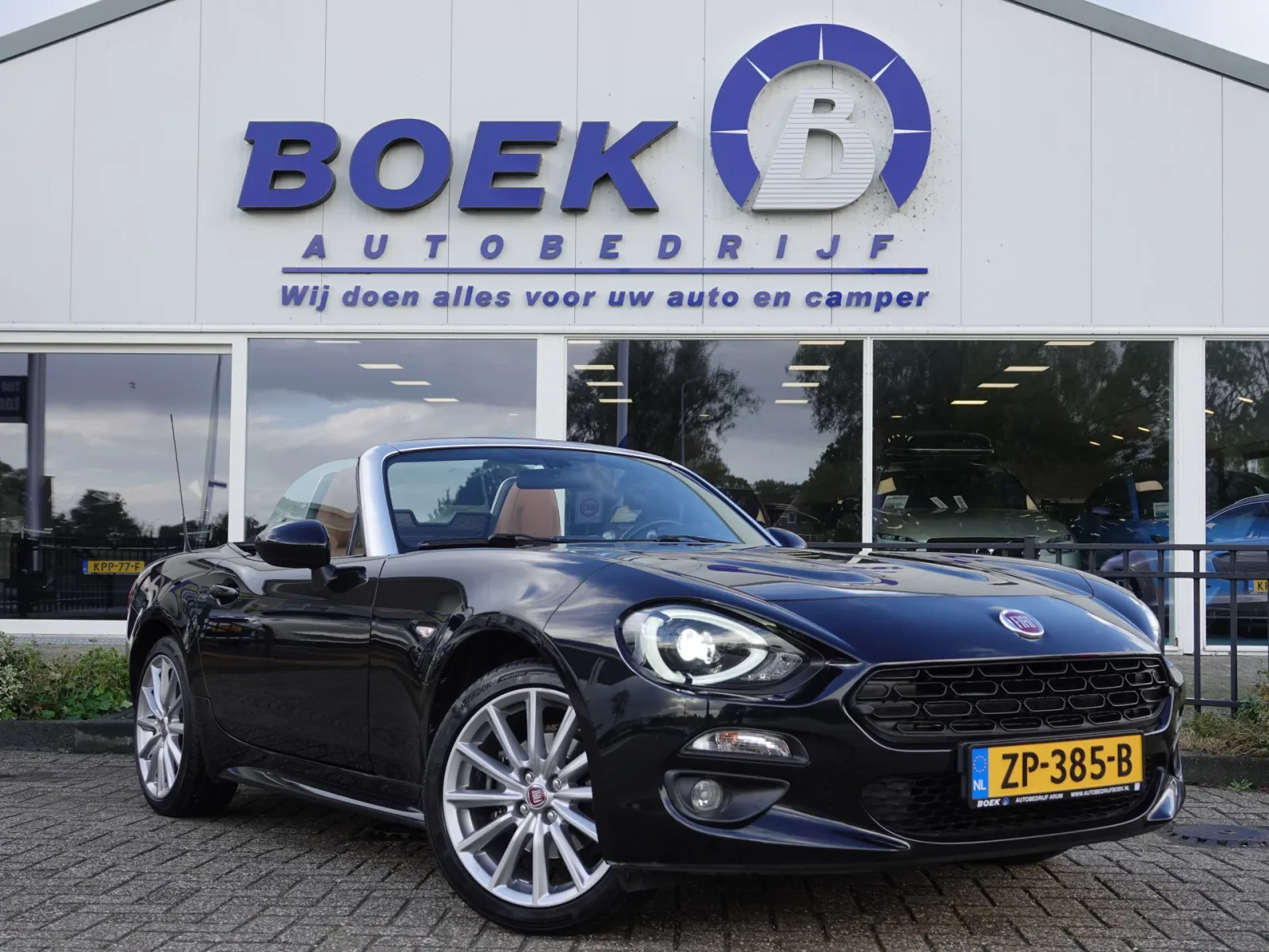 Fiat 124 Spider (2017) — foto 1