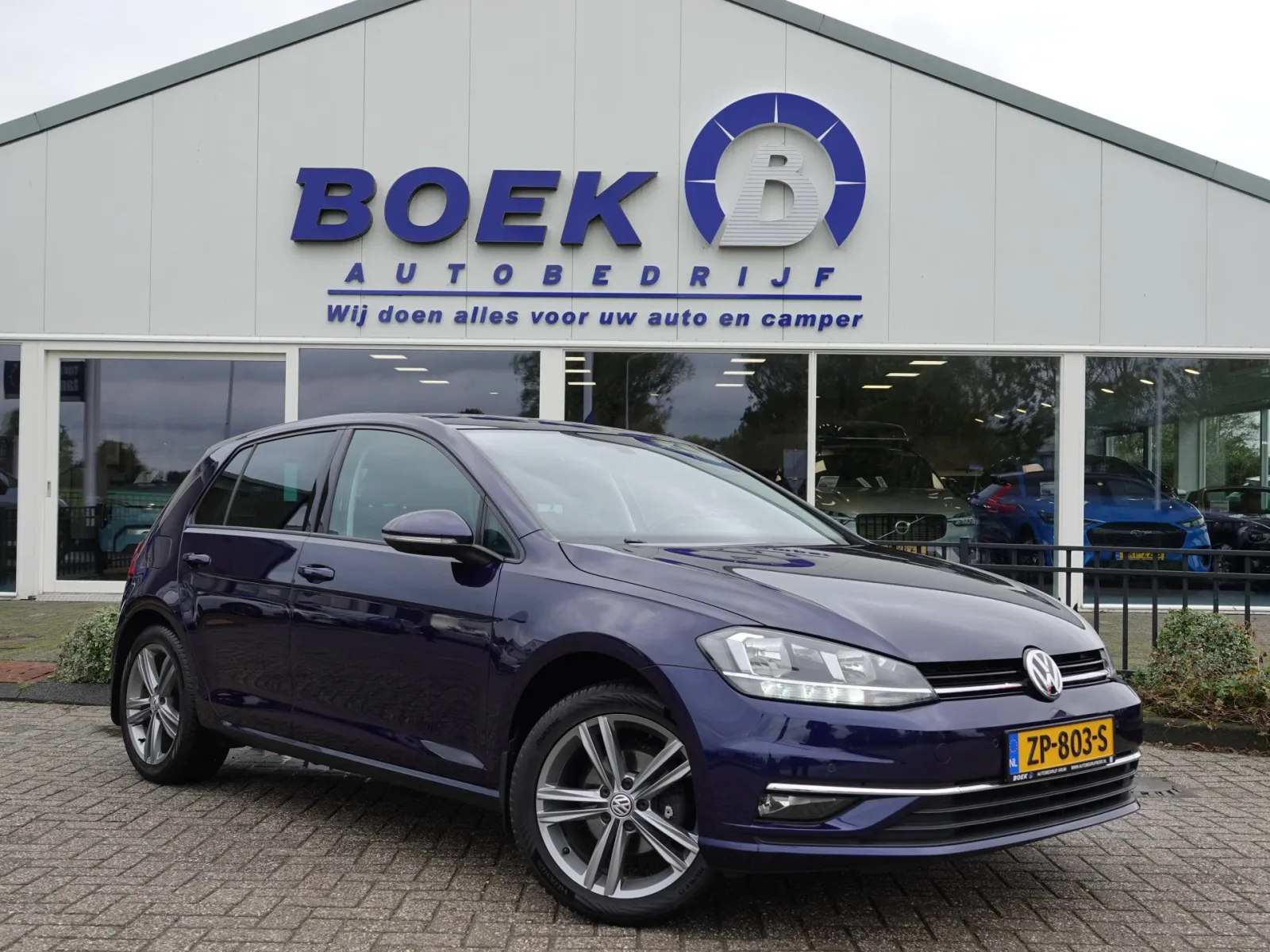 Volkswagen Golf (2019) — foto 1