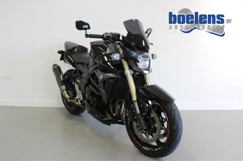 Suzuki GSR 750 (2014)