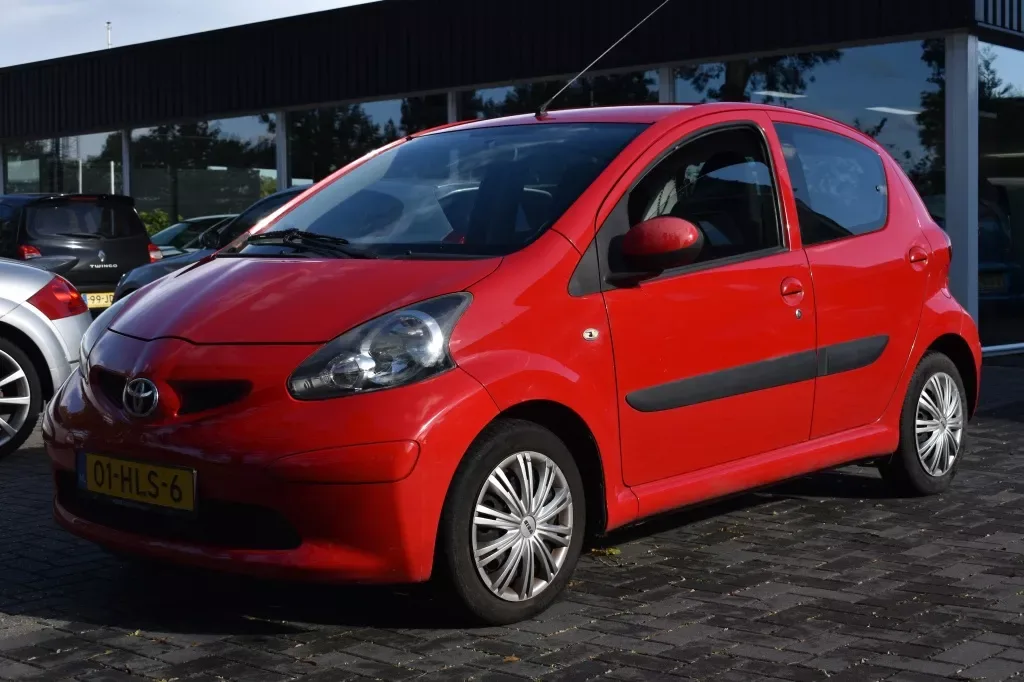 Toyota Aygo (2009) — foto 1