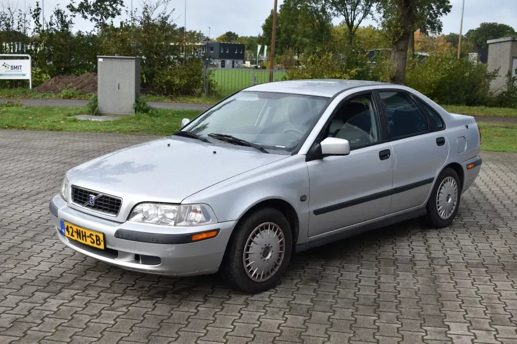 Volvo S40 (2003) — foto 1