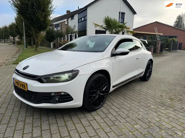 Volkswagen Scirocco (2011) — foto 1