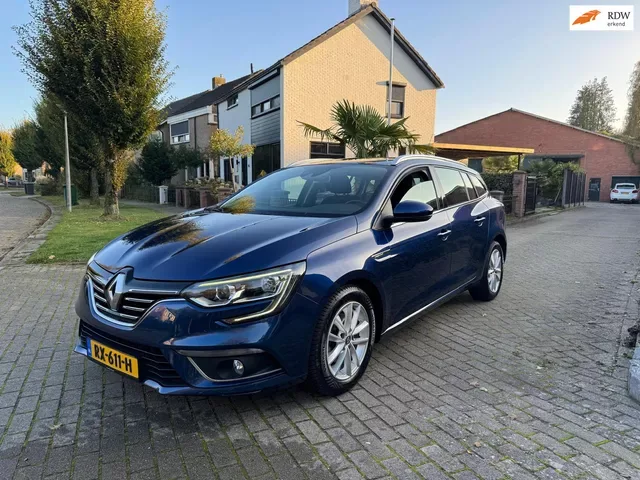 Renault Mégane (2017) — foto 1