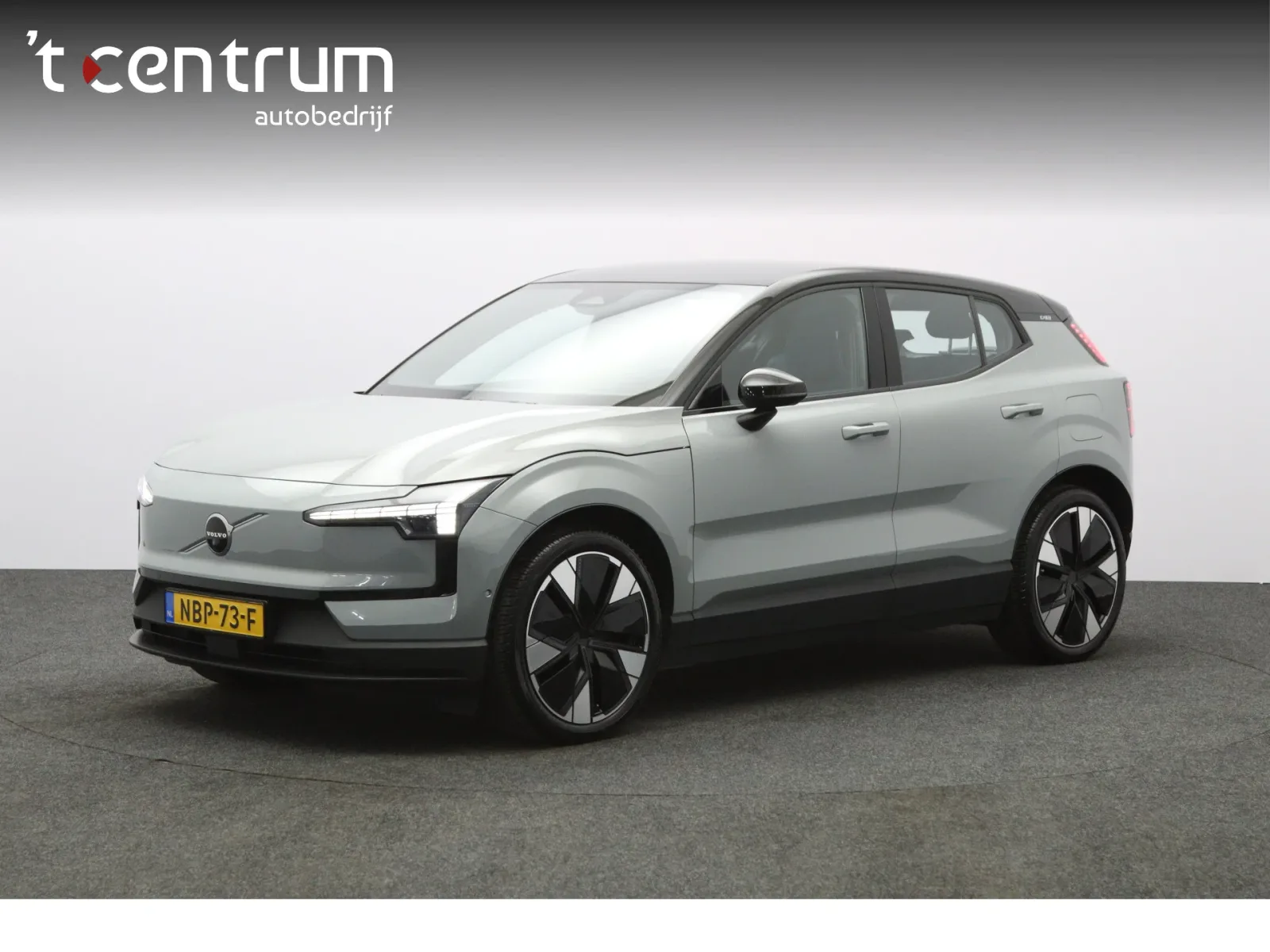 Volvo EX30 (2024) — foto 1