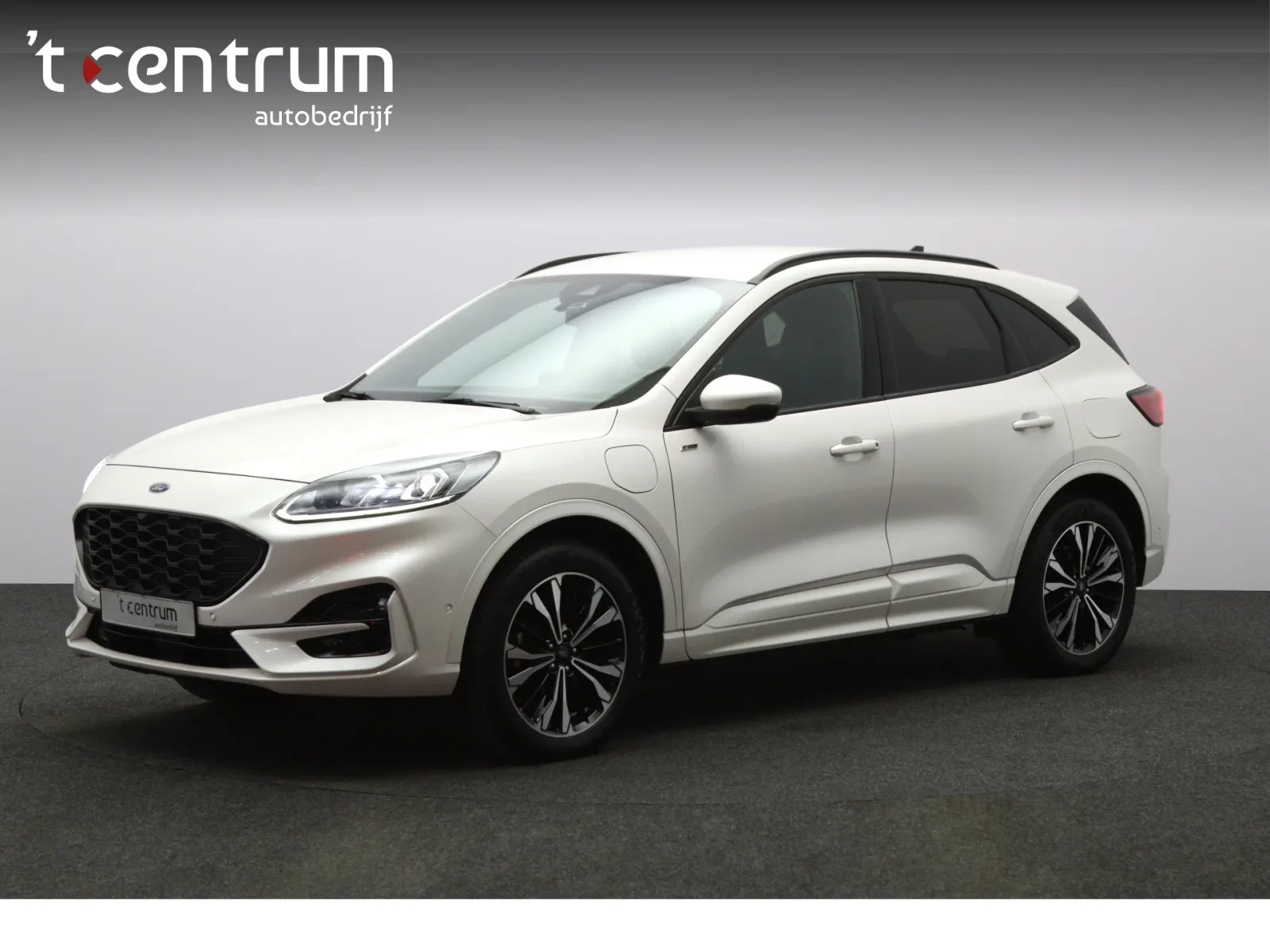 Ford Kuga (2023) — foto 1