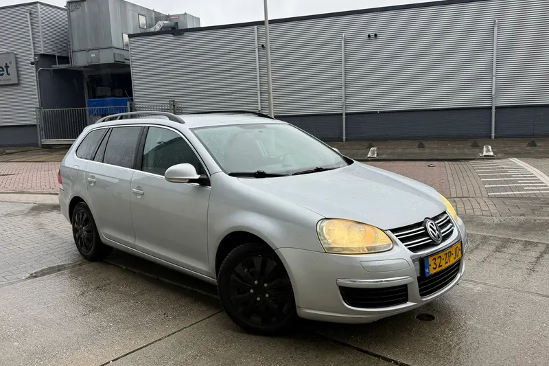 Volkswagen Golf (2008)