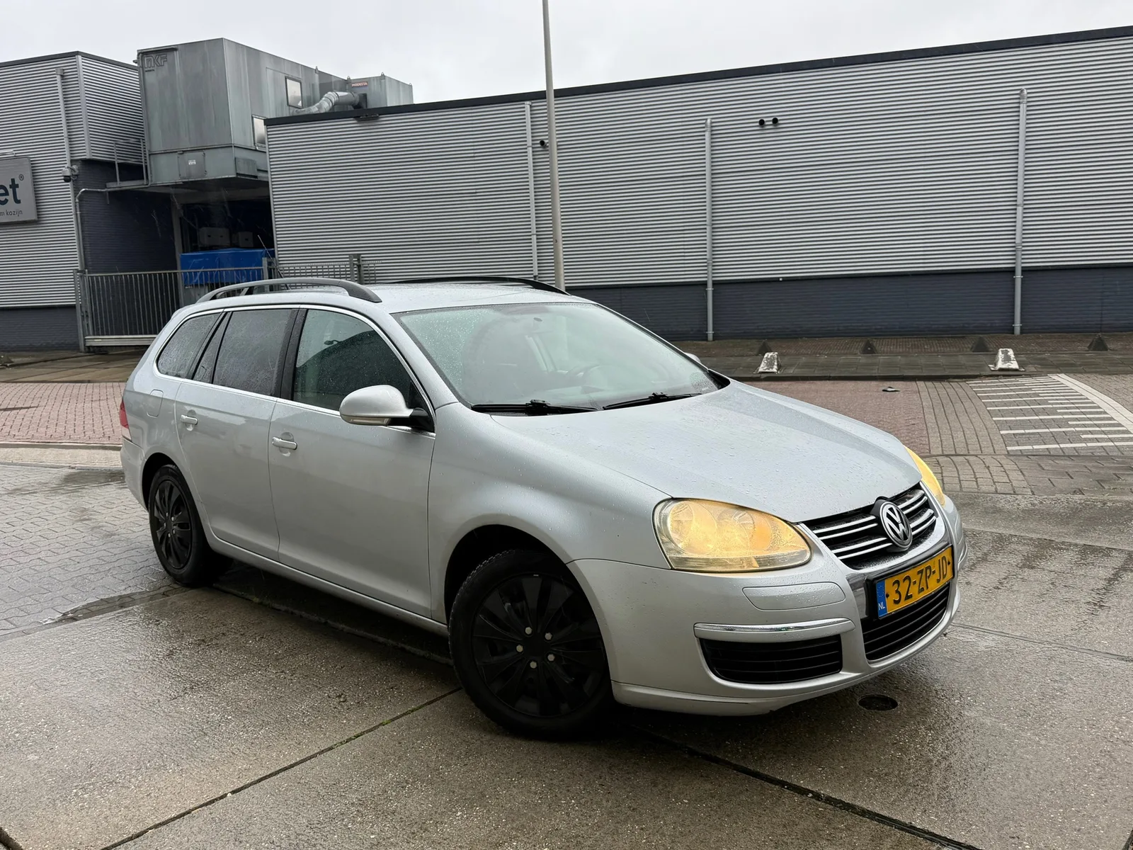 Volkswagen Golf (2008) — foto 1