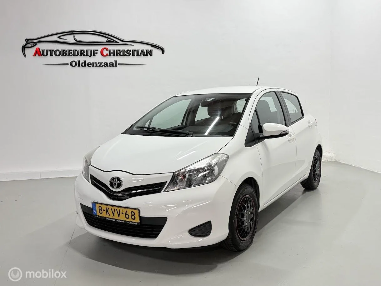 Toyota Yaris (2013) — foto 1
