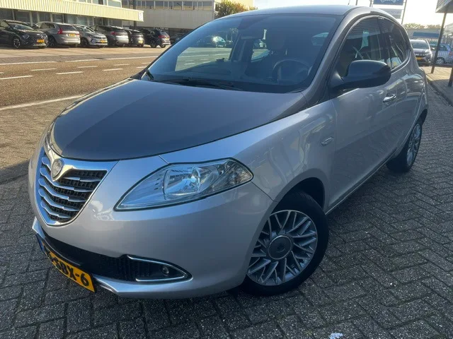 Lancia Ypsilon (2011) — foto 1