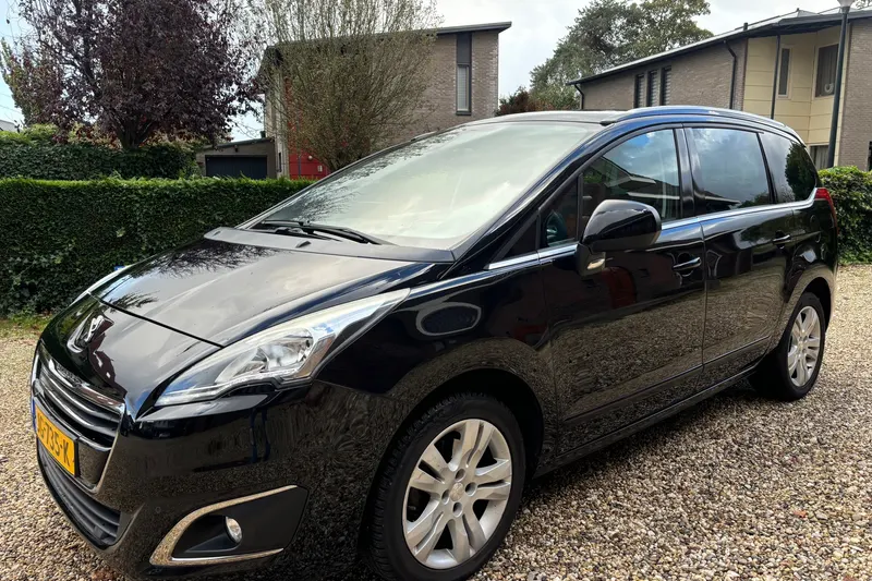 Peugeot 5008 (2016)