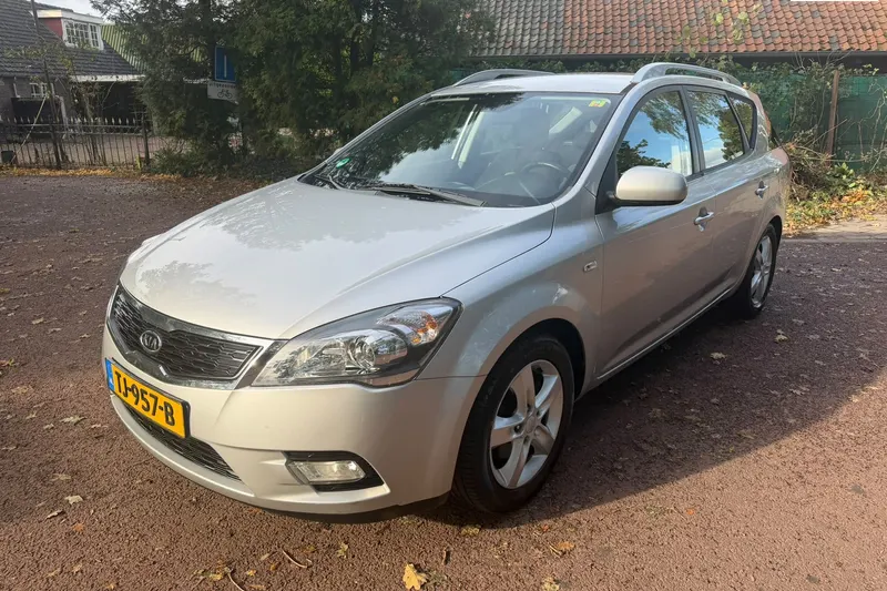 Kia Ceed (2011)
