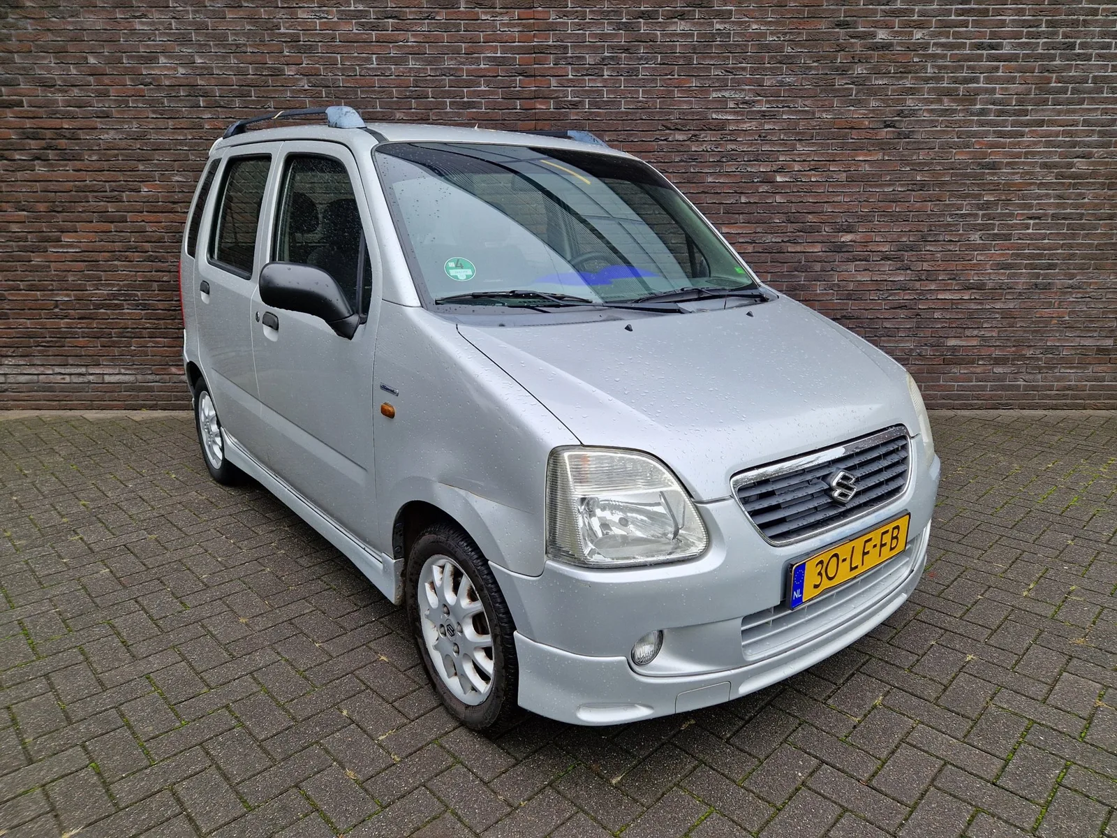 Suzuki Wagon R+ (2002) — foto 1