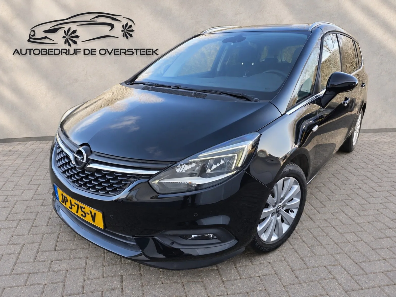 Opel Zafira (2017) — foto 1
