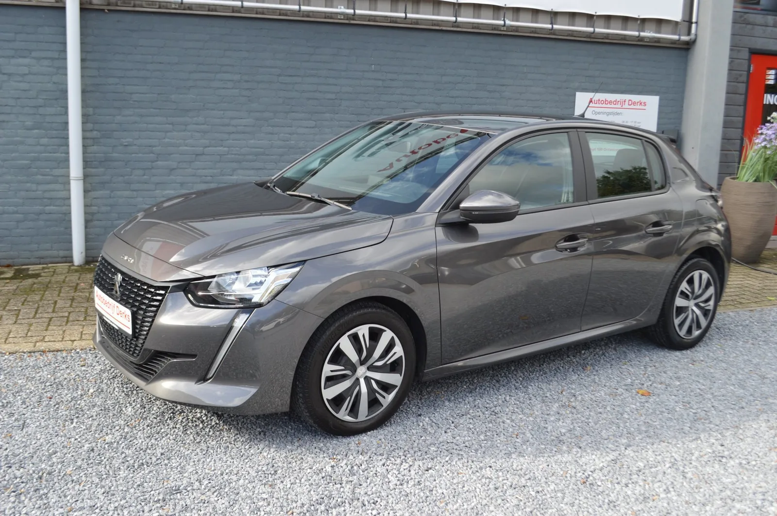 Peugeot 208 (2020) — foto 1