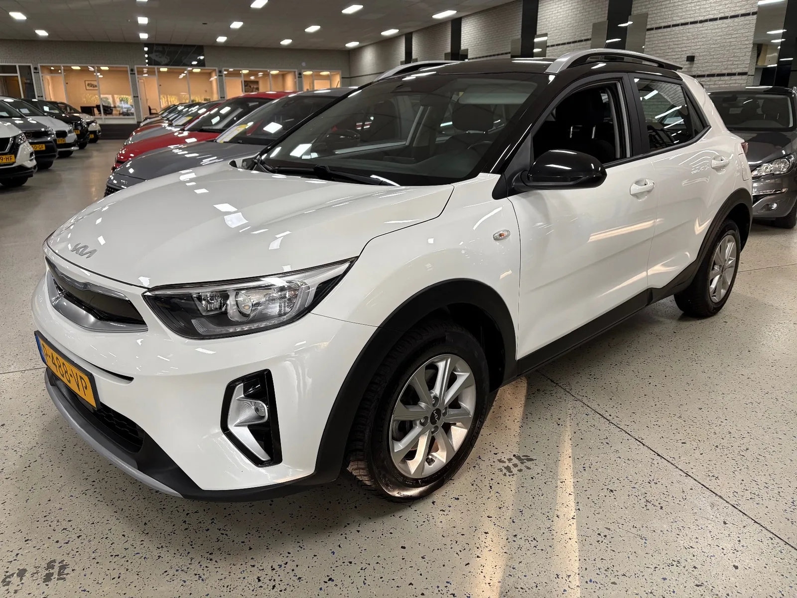 Kia Stonic (2022) — foto 1