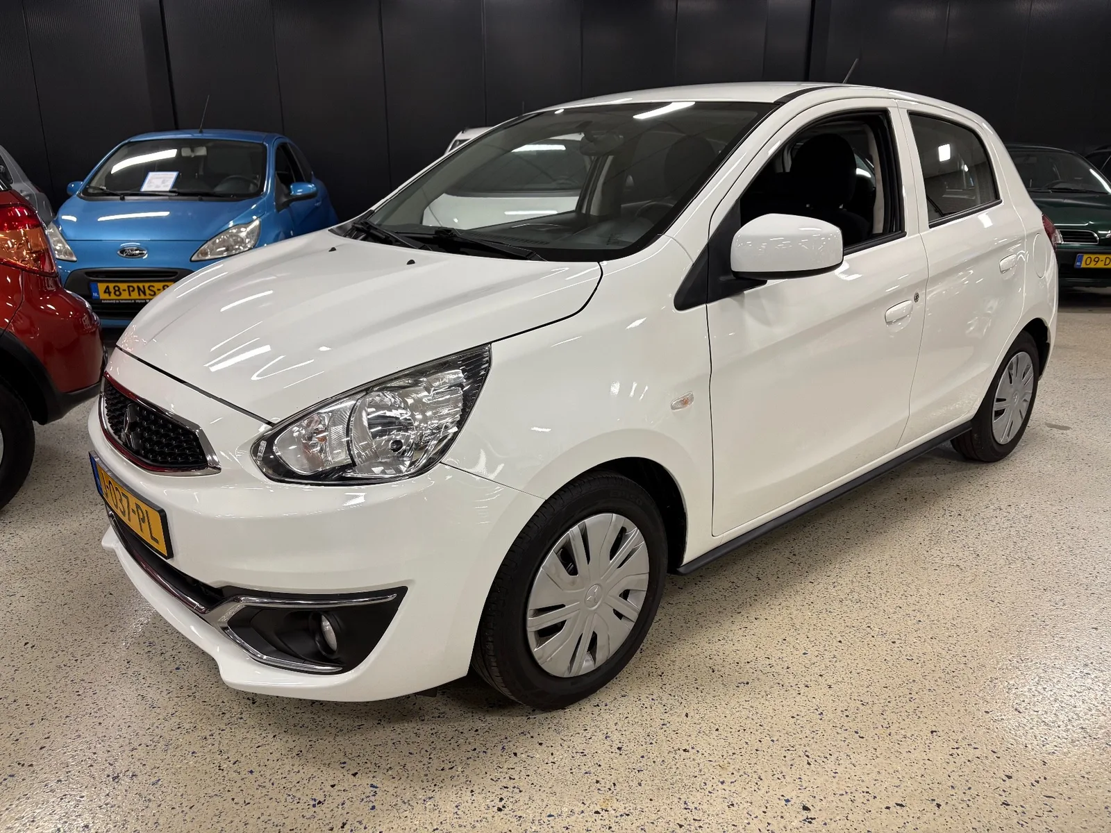 Mitsubishi Space Star (2019) — foto 1