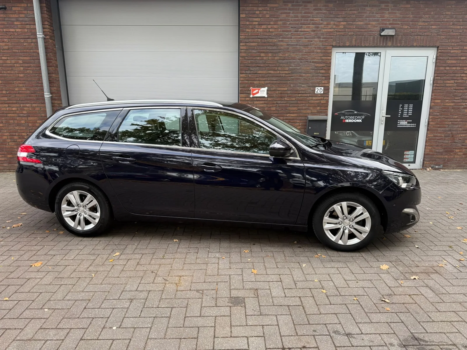 Peugeot 308 (2016) — foto 1