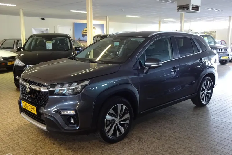 Suzuki S-Cross (2024)