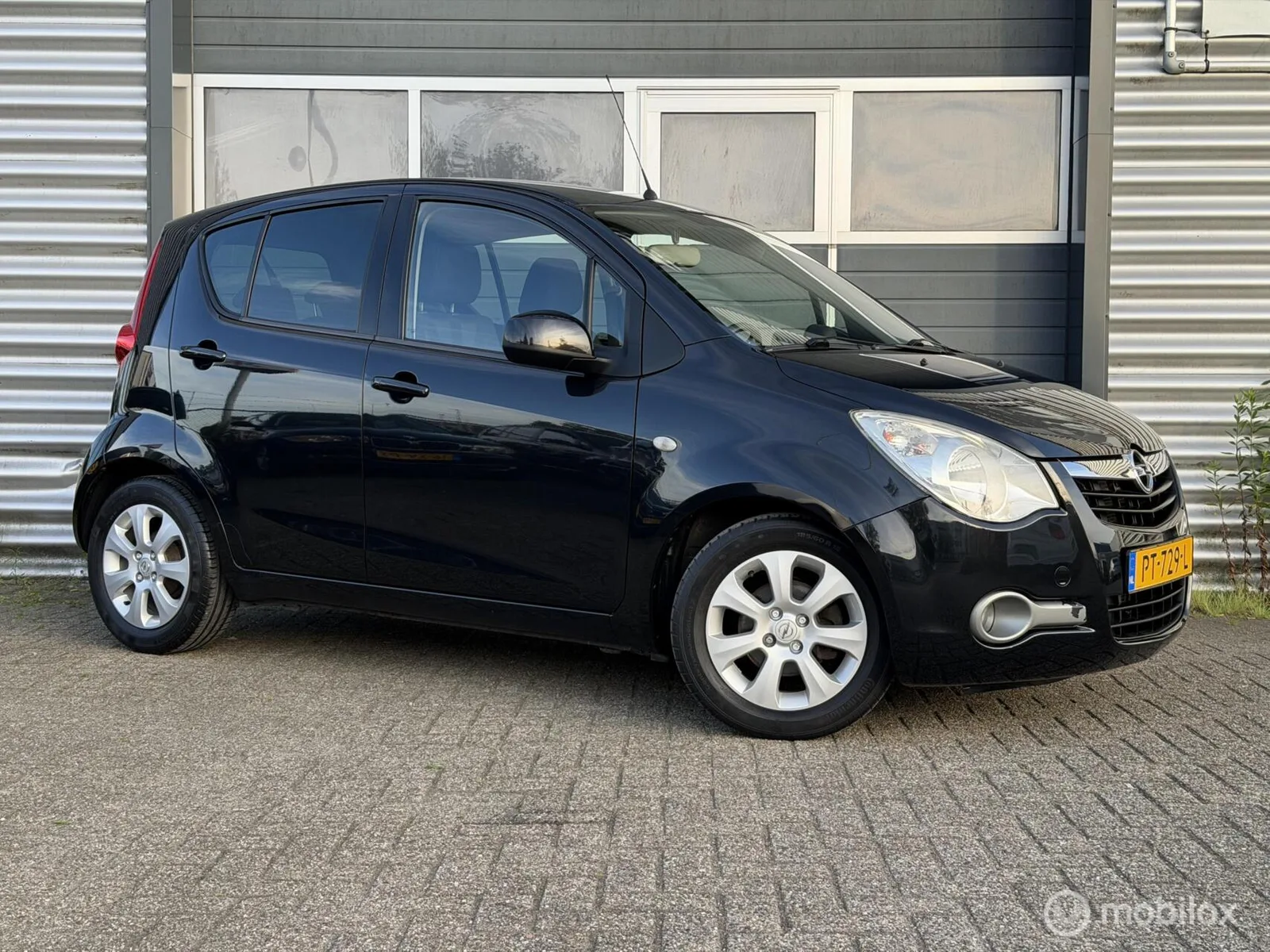 Opel Agila (2008) — foto 1