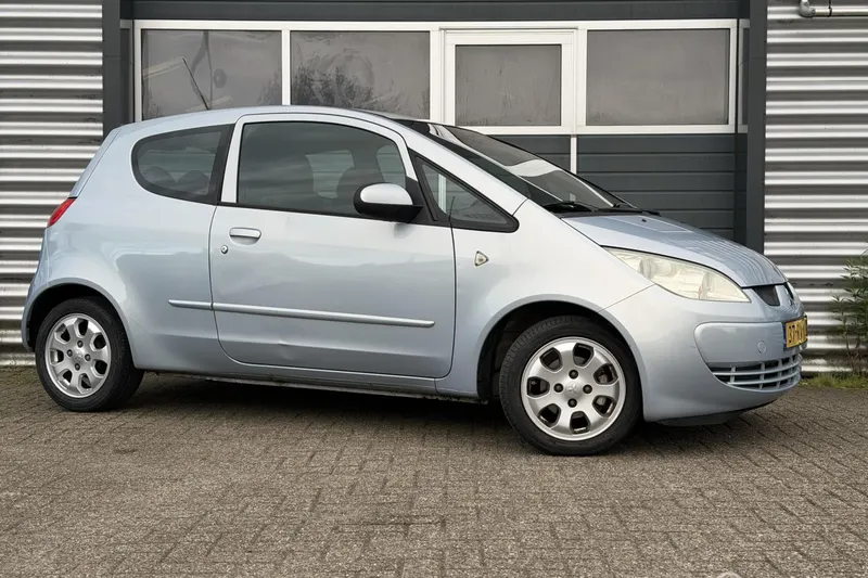Mitsubishi Colt (2005)