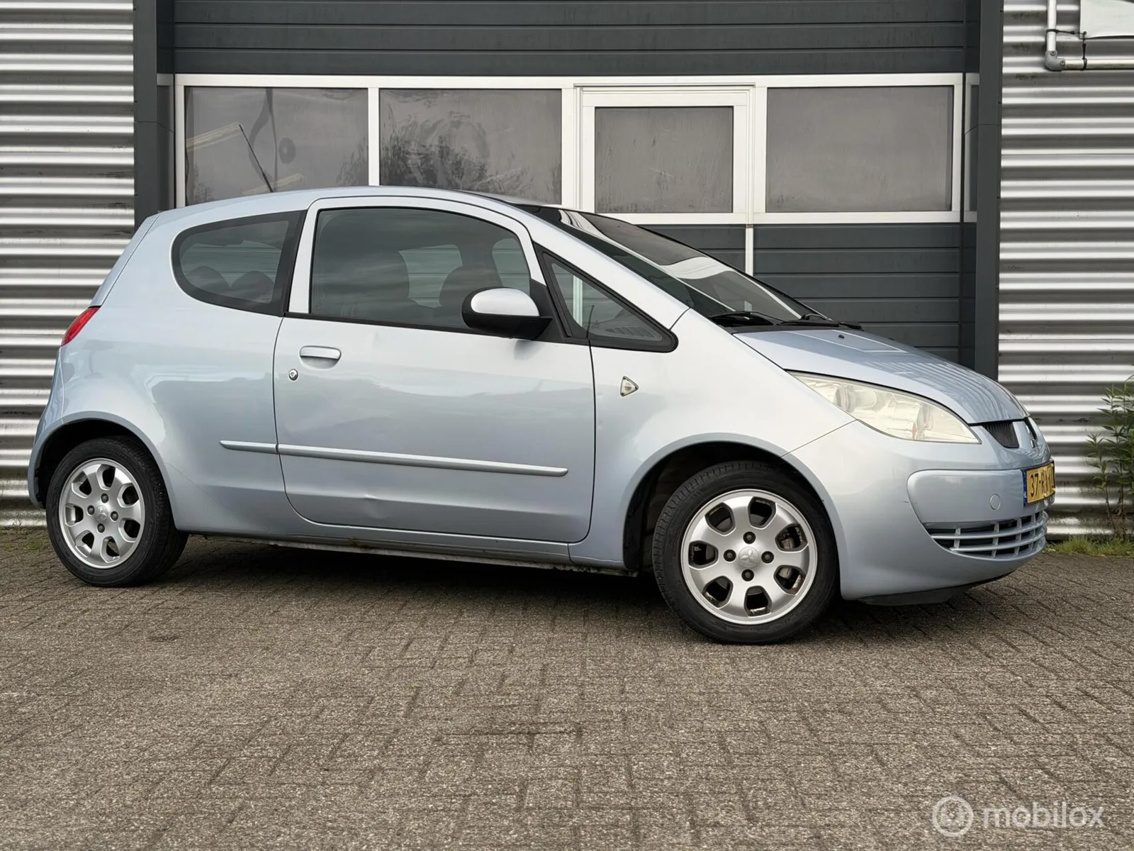 Mitsubishi Colt (2005) — foto 1
