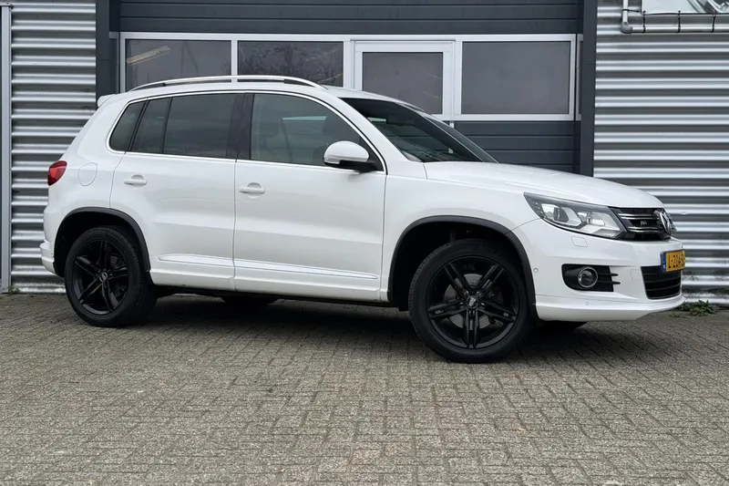 Volkswagen Tiguan (2012)