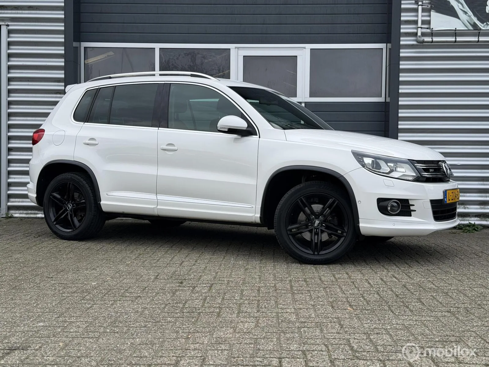 Volkswagen Tiguan (2012) — foto 1