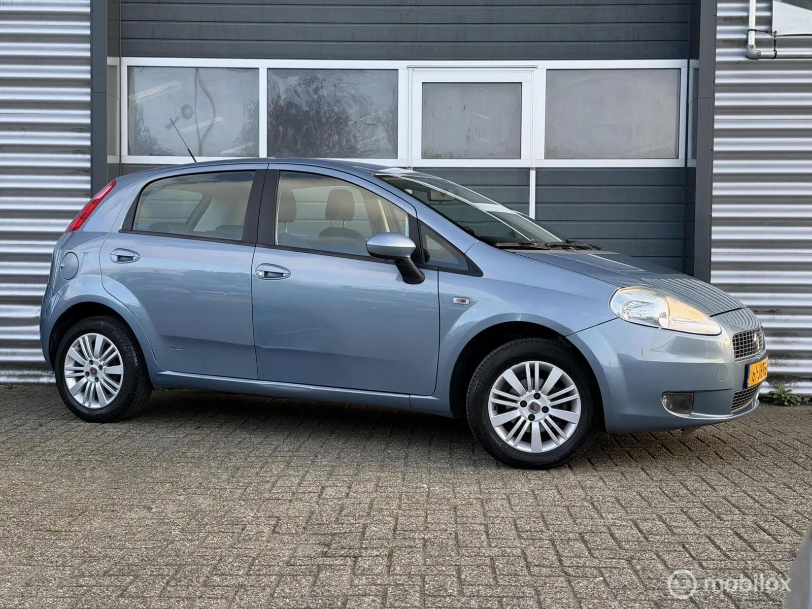 Fiat Grande Punto (2009) — foto 1