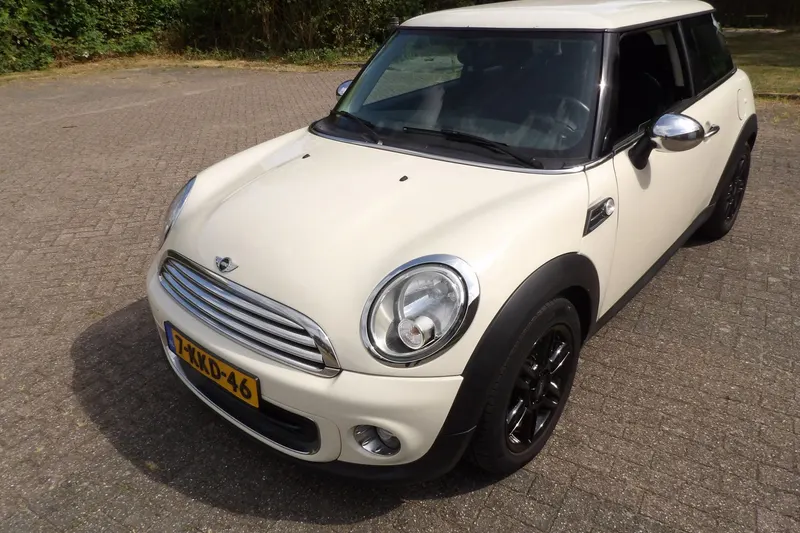 MINI One (2013)